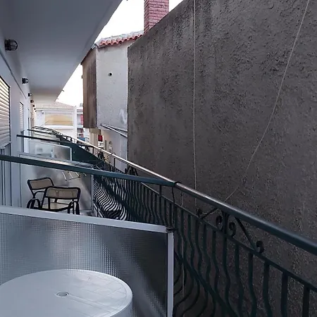 Spanos Anna's Apartmanhotel 3*