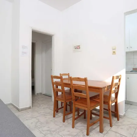 Spanos Anna's Políhrono