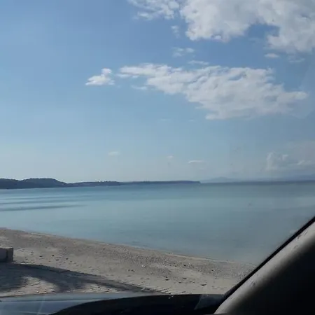 Ξενοδοχείο με διαμερίσματα Spanos Anna's Πολύχρονο