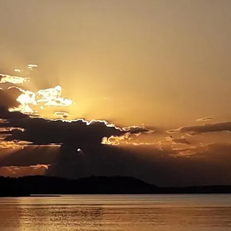 Ξενοδοχείο με διαμερίσματα Spanos Anna's