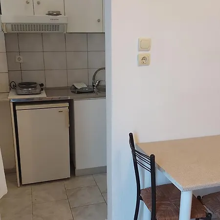 Ξενοδοχείο με διαμερίσματα Spanos Anna's