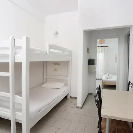 Spanos Anna's Apartahotel Polychrono