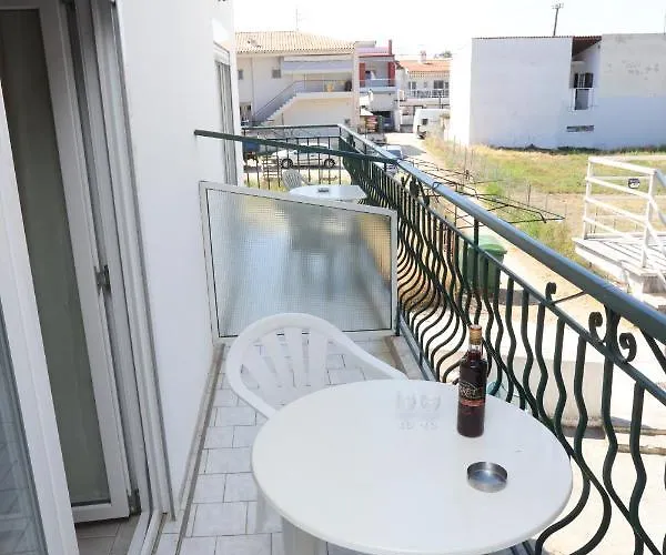 Spanos Anna's 公寓式酒店 波利克罗诺