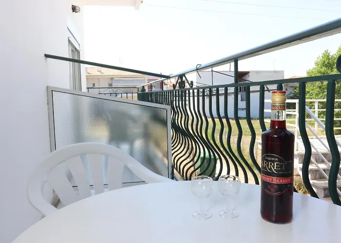 Spanos Anna's 公寓式酒店 3*